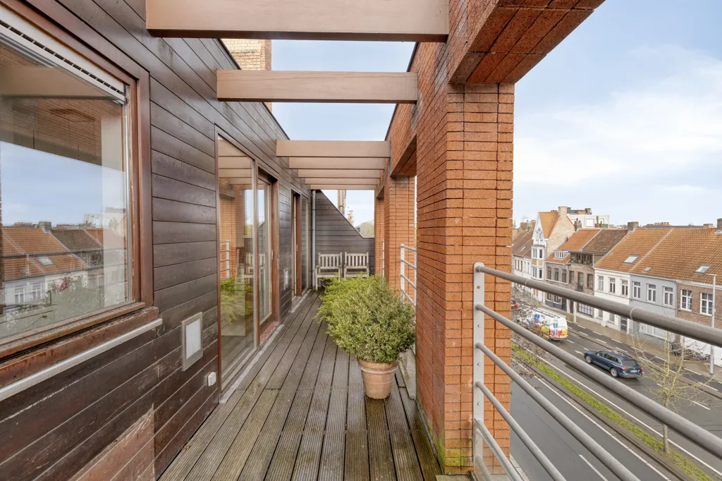Balcon - Appartement Moderne avec Deux Terrasses à Bruges