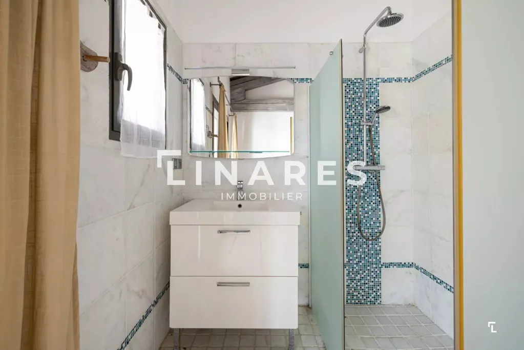 Vannitoad - Villa with Pool and 28,000 m² Park in Llinares
