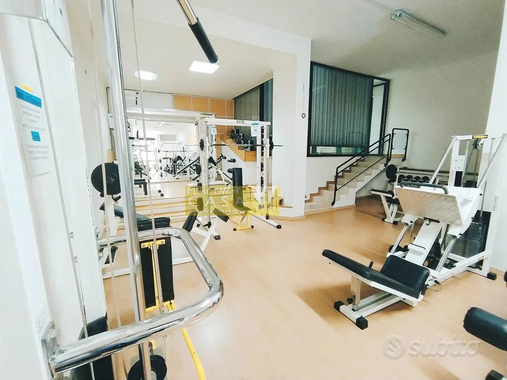Pièces - Commercial Space with Gym in Teramo