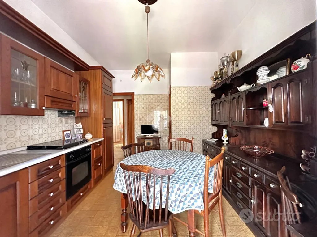 Söögituba - Bright Apartment with Balconies in Viterbo