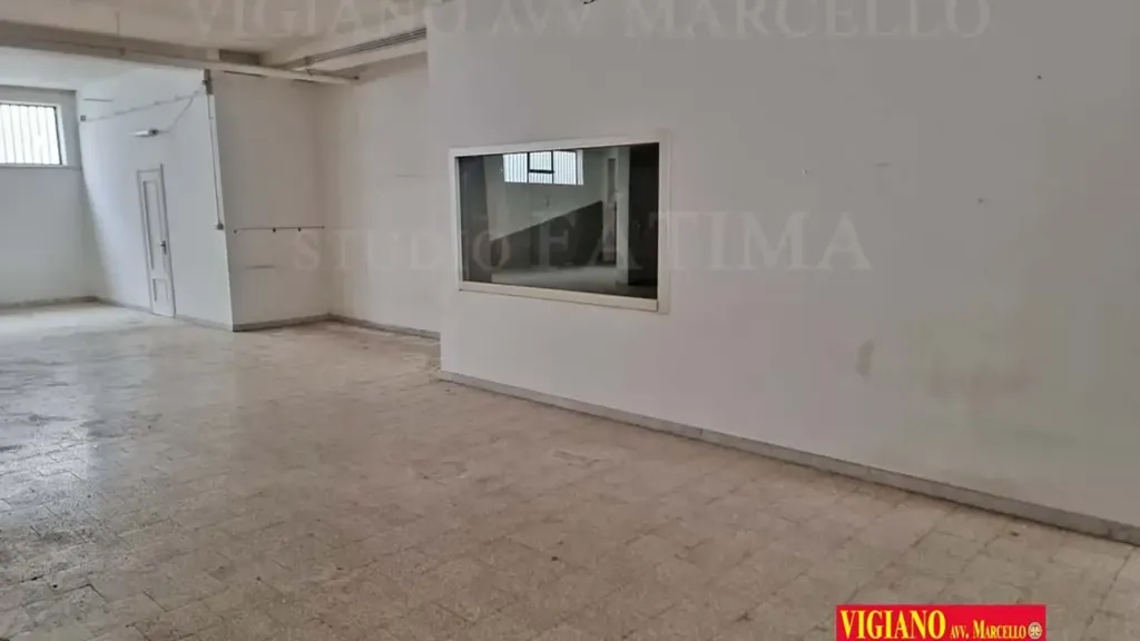 Pièces - Semi-basement Storage with Rec Area in Foggia