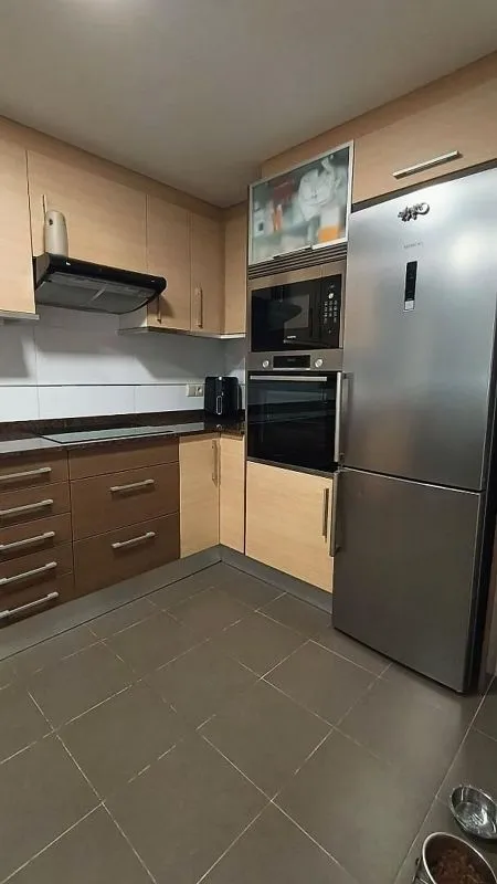 Cuisine - Apartment with Balcony and Garage in Carcaixent