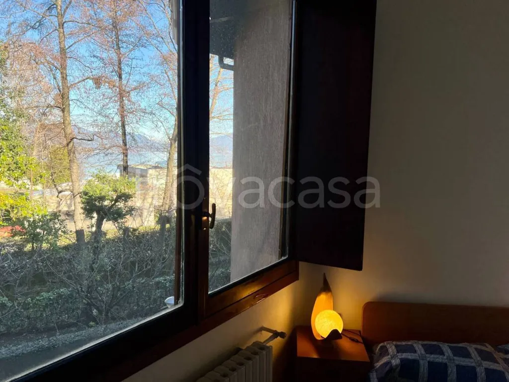 Chambres - Lakefront Apartment with Balcony in Meina