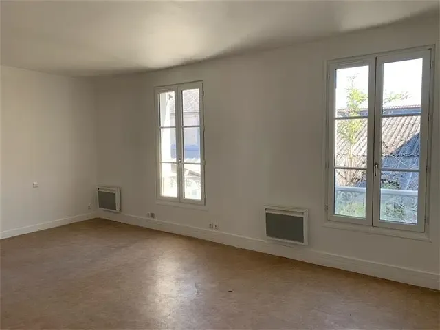 Toad - Studio with Central Location in Orleans