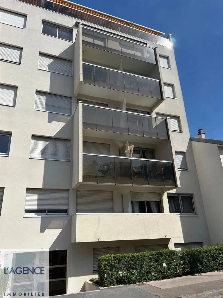 Exterior - T3 Flat for Renovation in Moissons