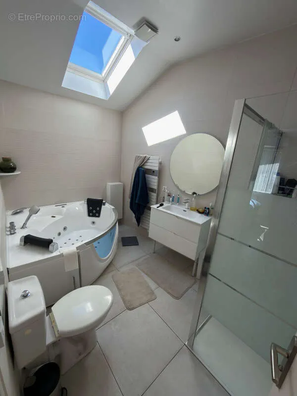 Bathrooms - 5-room house in Perros-Guirec