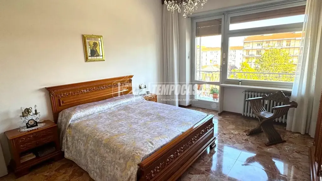Magamistoad - Rearranged Apartment with Balcony in Collegno