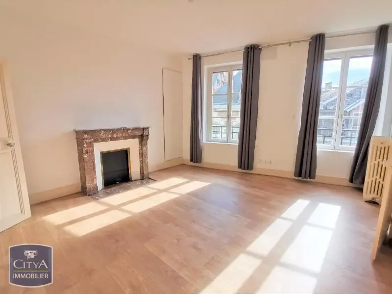 Pièces - Appartement T3 avec Garage au Centre de Laon