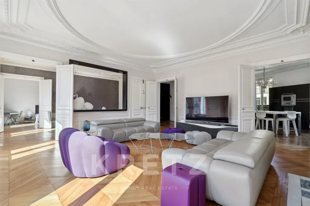 Elutuba - Family and Reception Apartment with Balcony on Opera Avenue