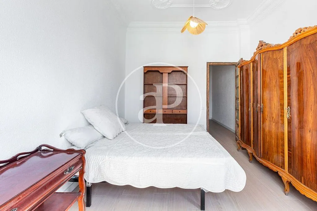 Camere da letto - Renovated Apartment with High Ceilings in Arrancapins