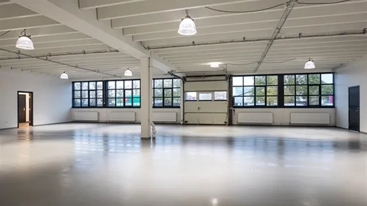 Rooms - Office Space with Showroom in Hvidovre