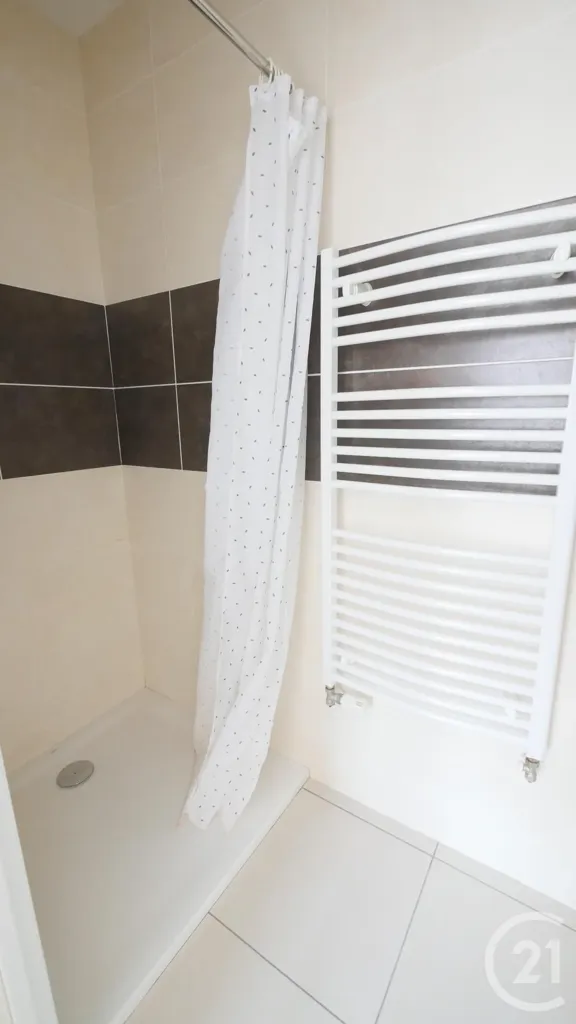 Salles de bain - Appartement F2 Meublé en Centre-Ville de Guéret