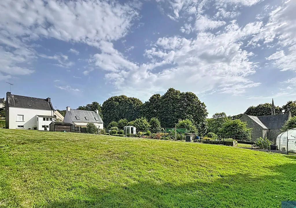 Aed - Solid 1950s House with Garden in Elliant