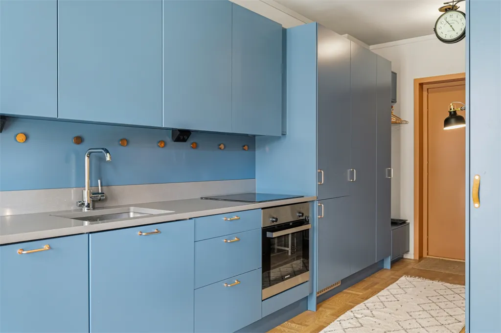 Kitchen - Modern Flat with Balcony in Rosendal