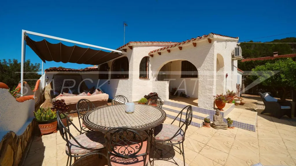 Terrass - Villa with Pool in Orba