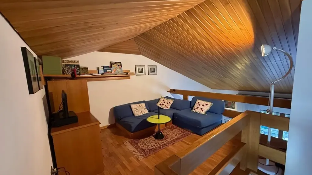 Pièces - 7-Room Apartment with Balconies in Certaldo