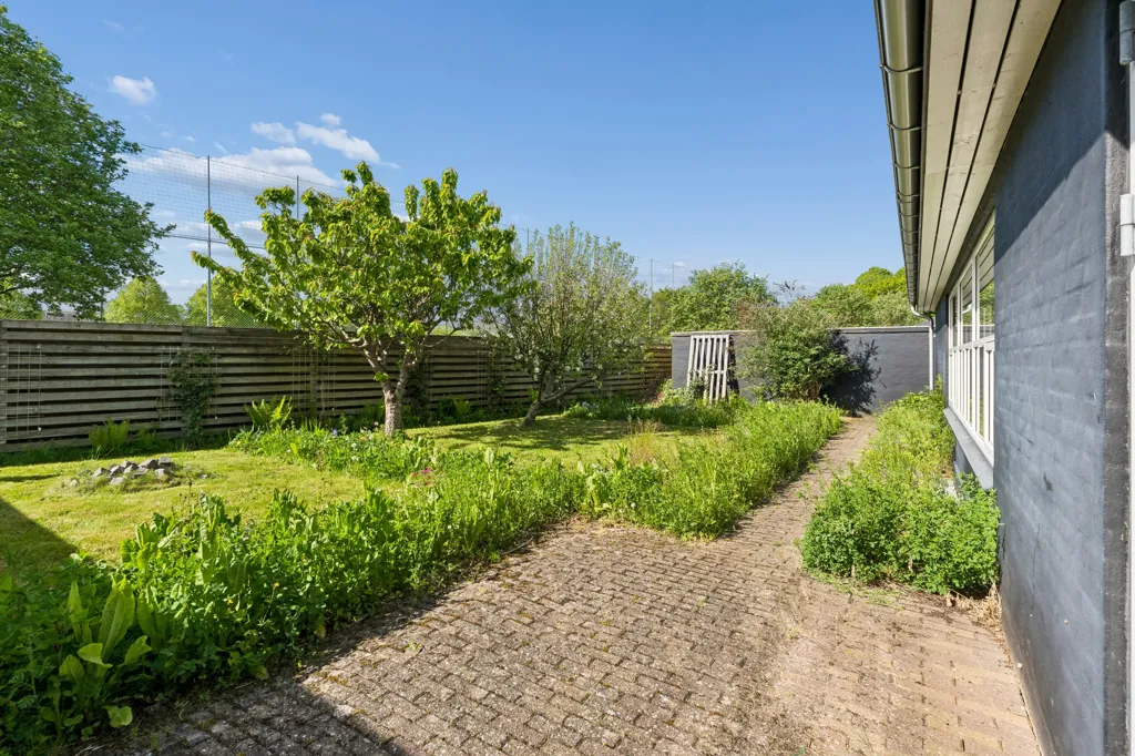 Aed - Villa with Office Space in Odense