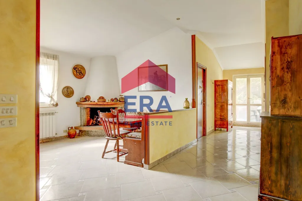 Salle à manger - Villa with 4.5-Hectare Park in Ardea