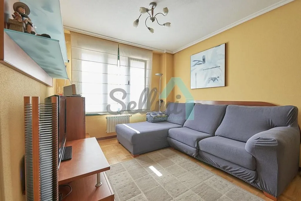 Séjour - Furnished Apartment with Pool in Viesques