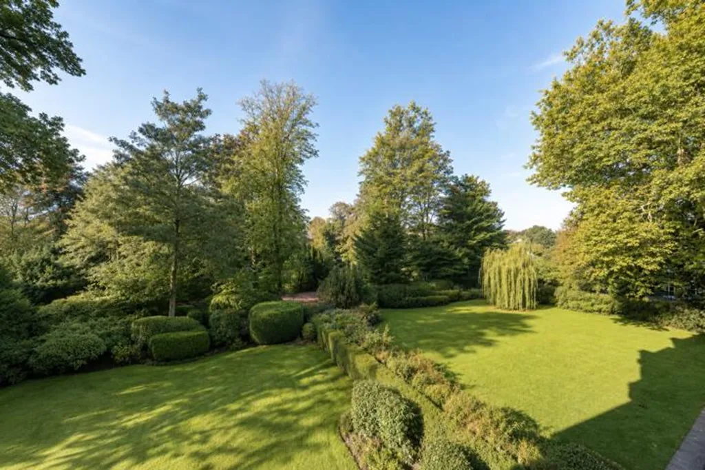 Jardin - Appartement Rénové avec Terrasses à Uccle
