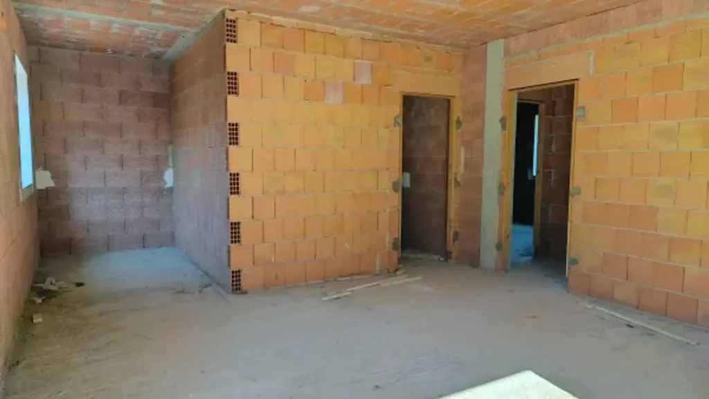 Pièces - Unfinished Villa with Private Garden in Castelvetro di Modena
