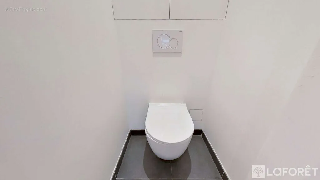 Vannitoad - Refurbished Flat with Balcony in Paris XVIII