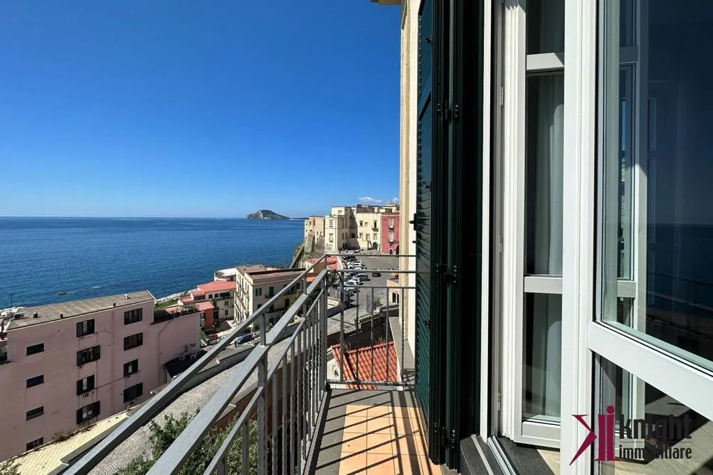 Balcon - Luxury Apartment with Panoramic View in Pozzuoli