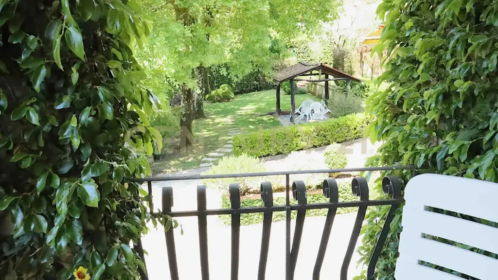 Balcon - Villa with Garden and Terrace in Pescaglia