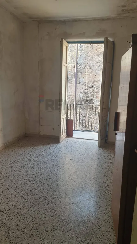 Stanze - Appartamento con tre balconi nel centro storico di Palermo