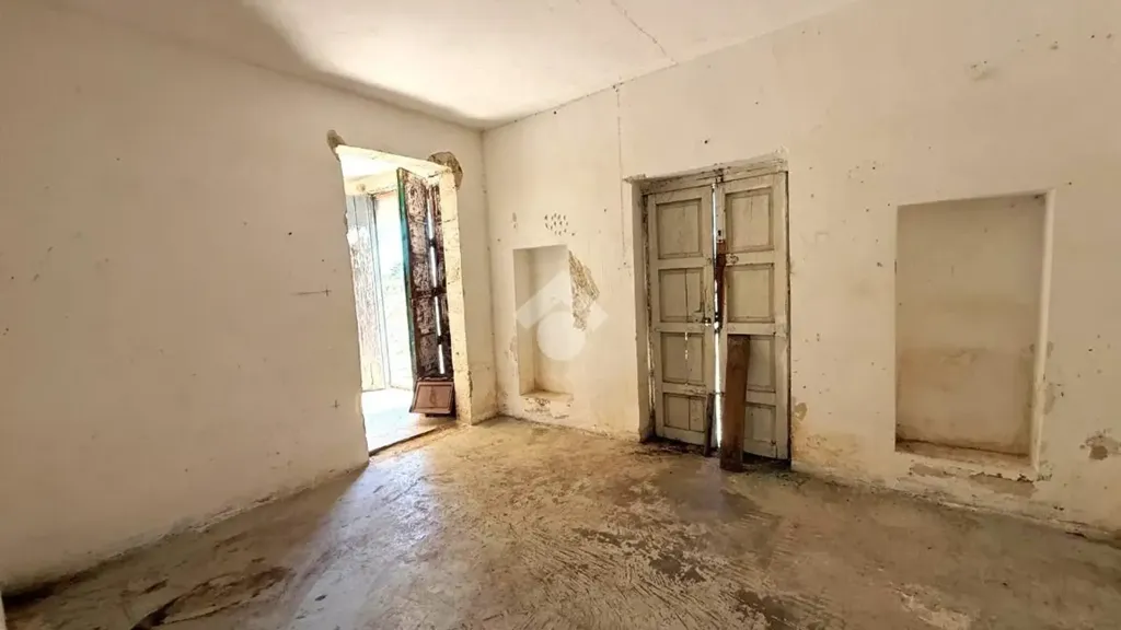 Toad - Independent House with Storage in Mesagne