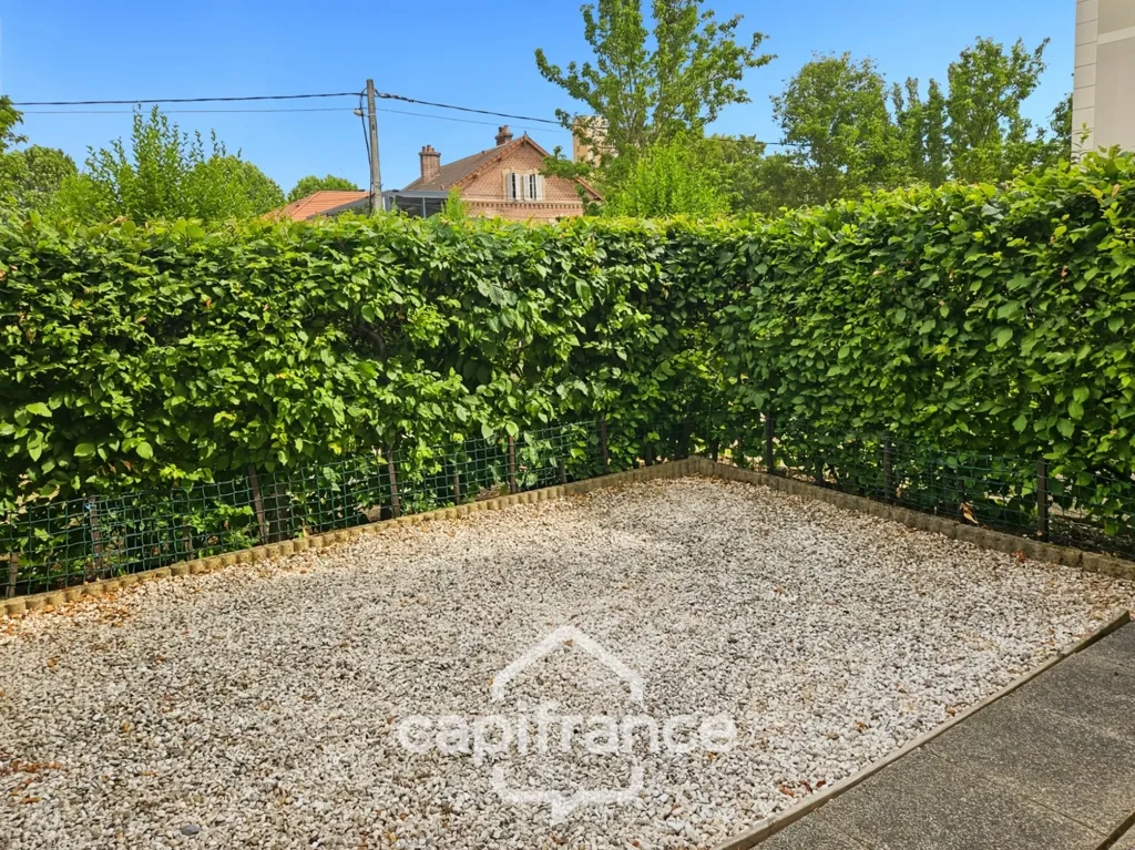 Aed - Studio with Garden in Villenoy Centre