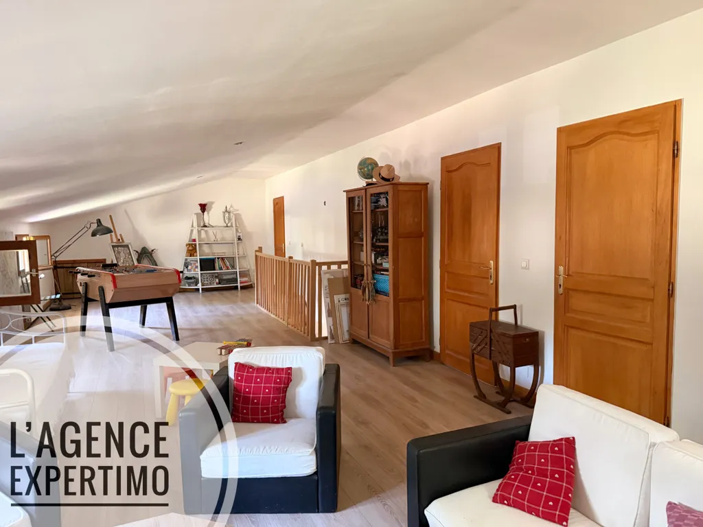 Séjour - Villa avec Piscine à Uchaux