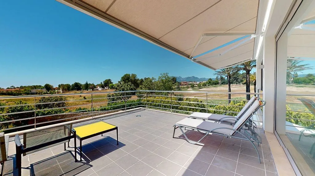 Balcon - Chalet with Pool and Terrace in Bonmont
