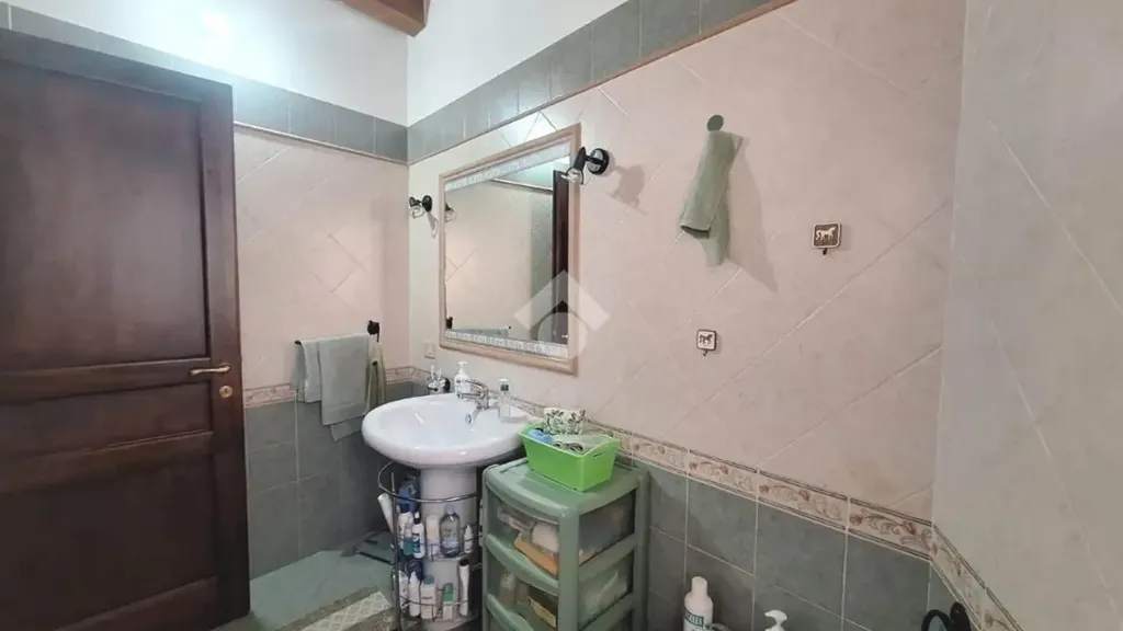 Salles de bain - Rustic Trilocale with Terrace in Palermo