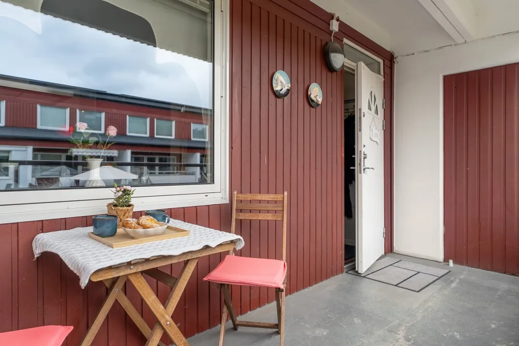 Balcon - Modern Bostadsrätt with Large Terrace in Kärra