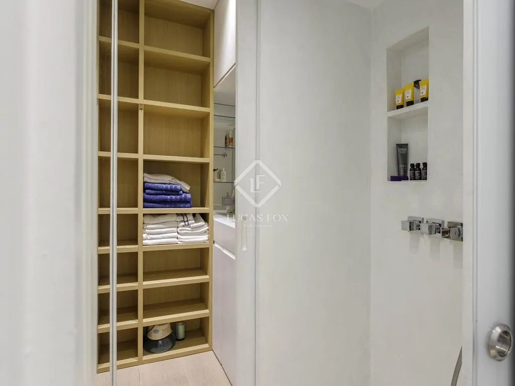 Pièces - Bright 1-Bed Flat in Jerónimos, Madrid