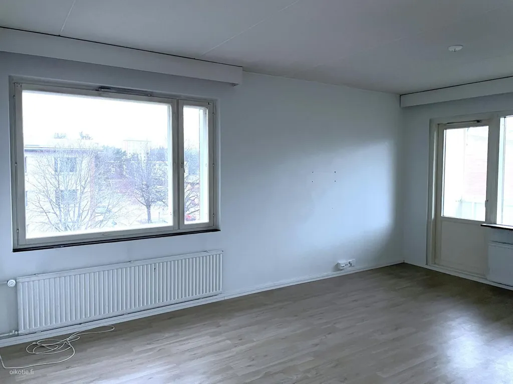 Pièces - Renovated Flat with Glazed Balcony in Ilpoinen