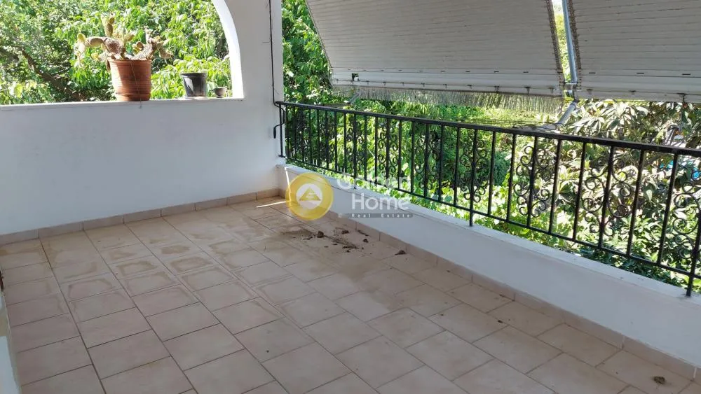Terrasse - Maison 3 pièces à GR