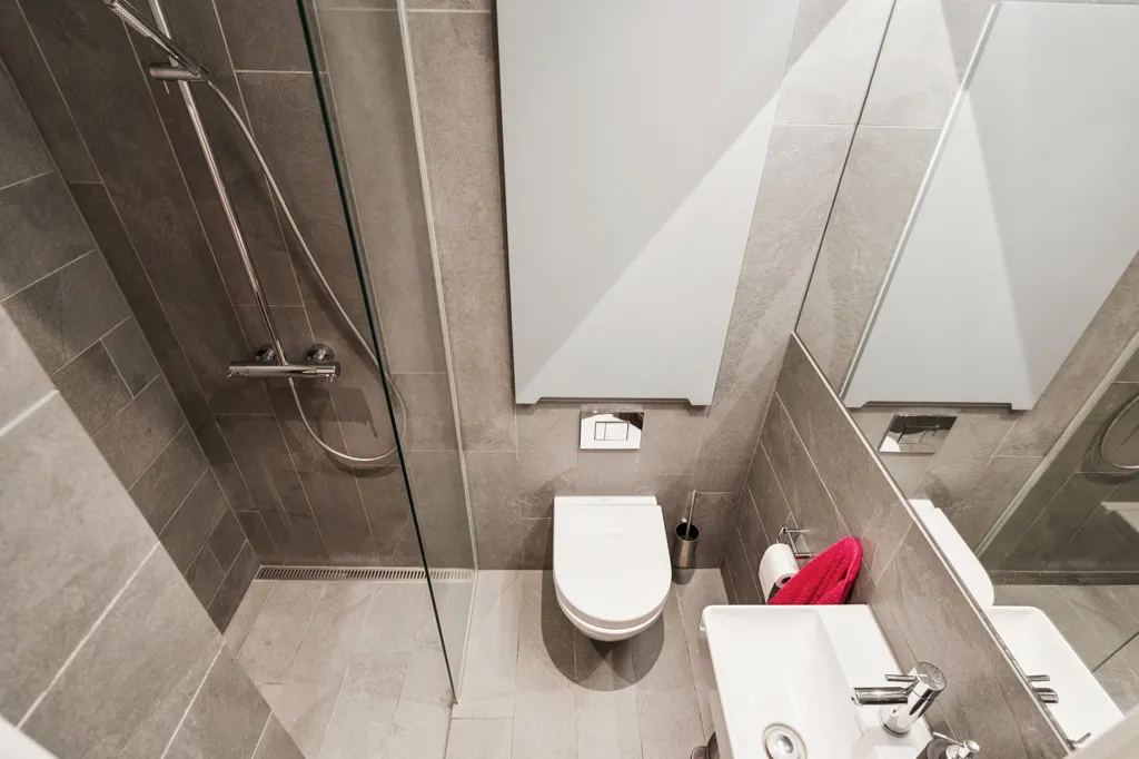 Salles de bain - 2-Bed Apartment in Historic Building, Aalborg