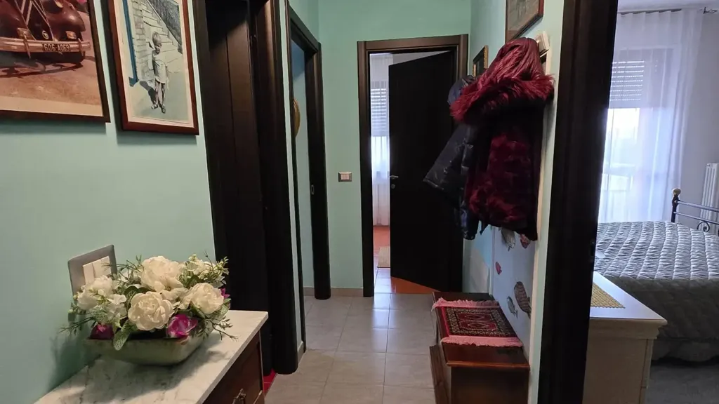 hallway_entrance