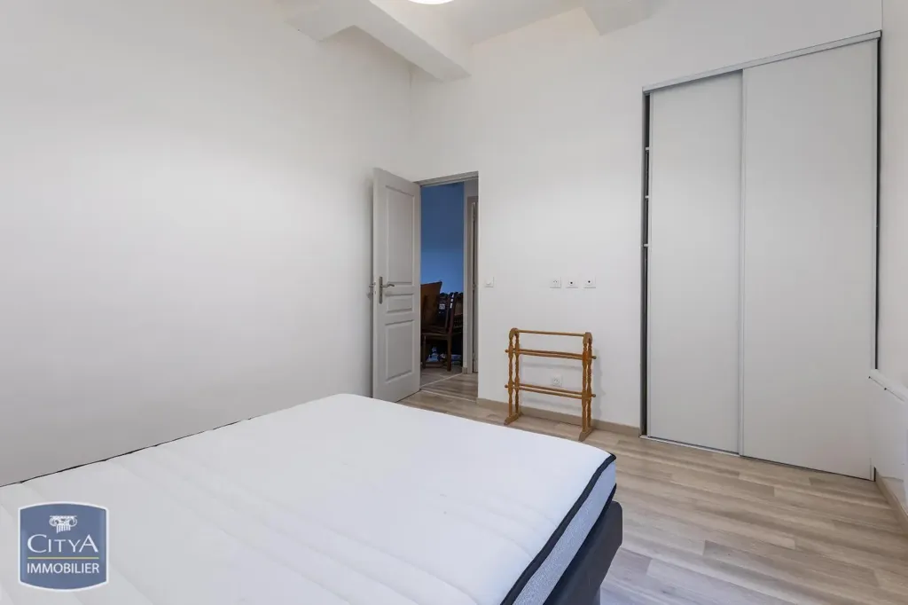 Bedrooms - Furnished Flat with Central Location in Béziers