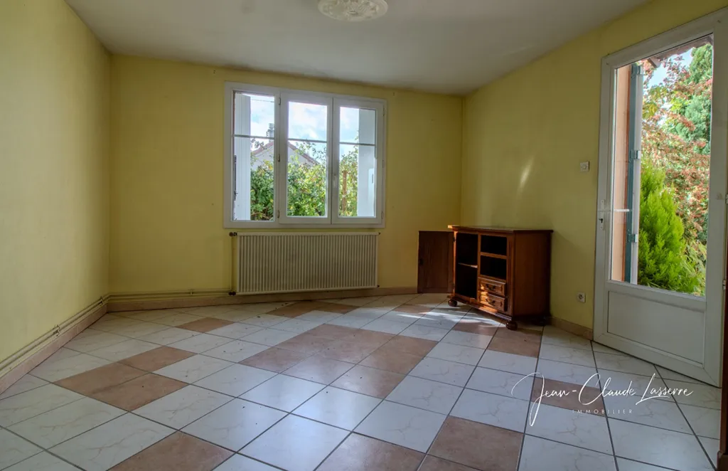 Toad - Three-Bedroom House in Bourgneuf, Vierzon