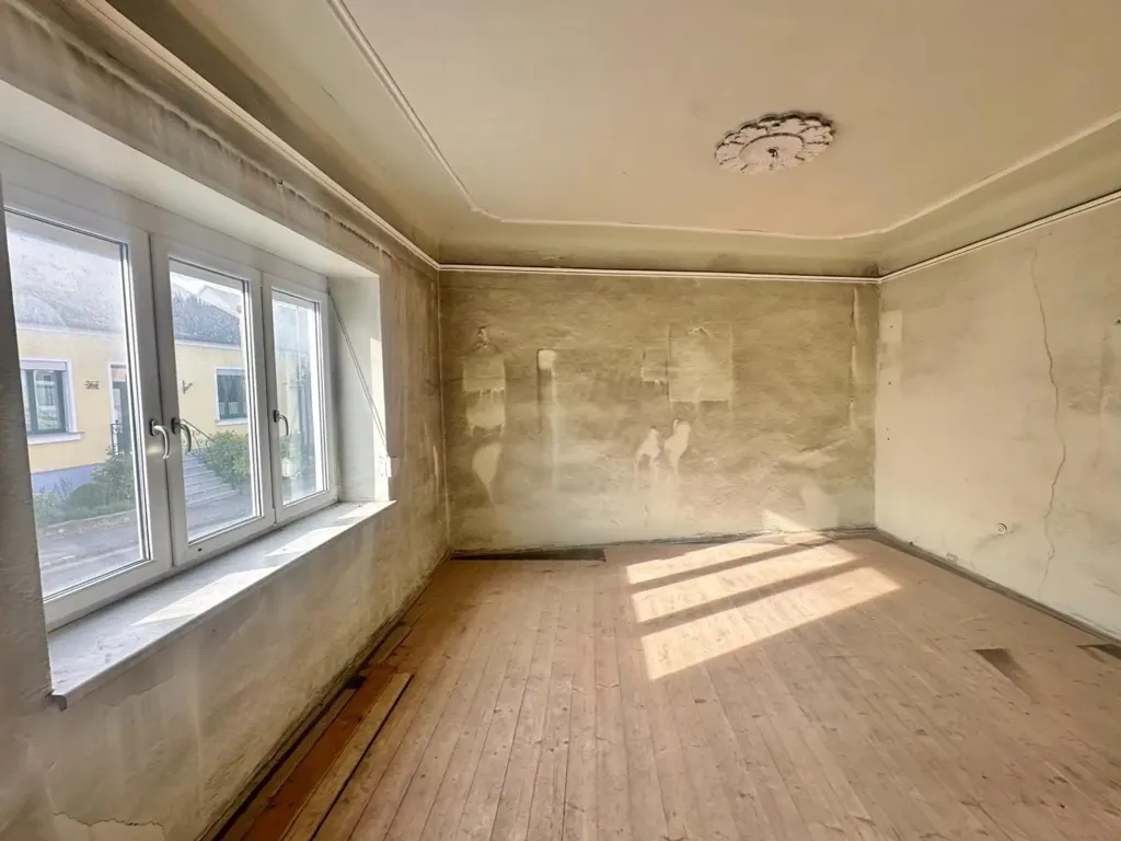 Rooms - Renovatable Farmhouse in Niederabsdorf