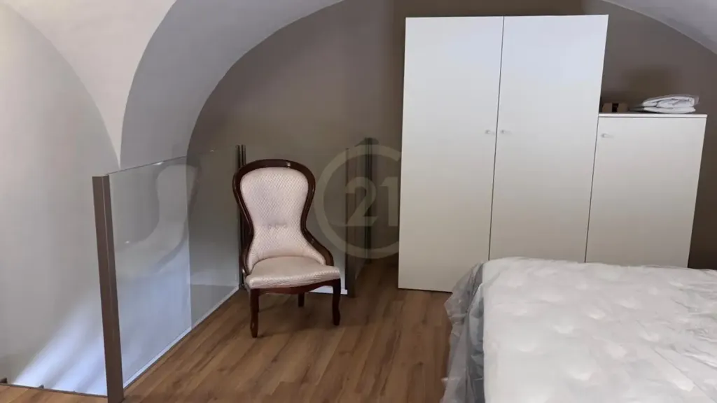 Chambres - Rusticated Apartment with Metro Access in Catania