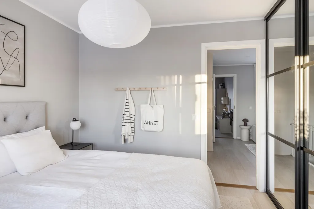 Bedrooms - Modern Bostadsrätt with Corner Location in Arboga