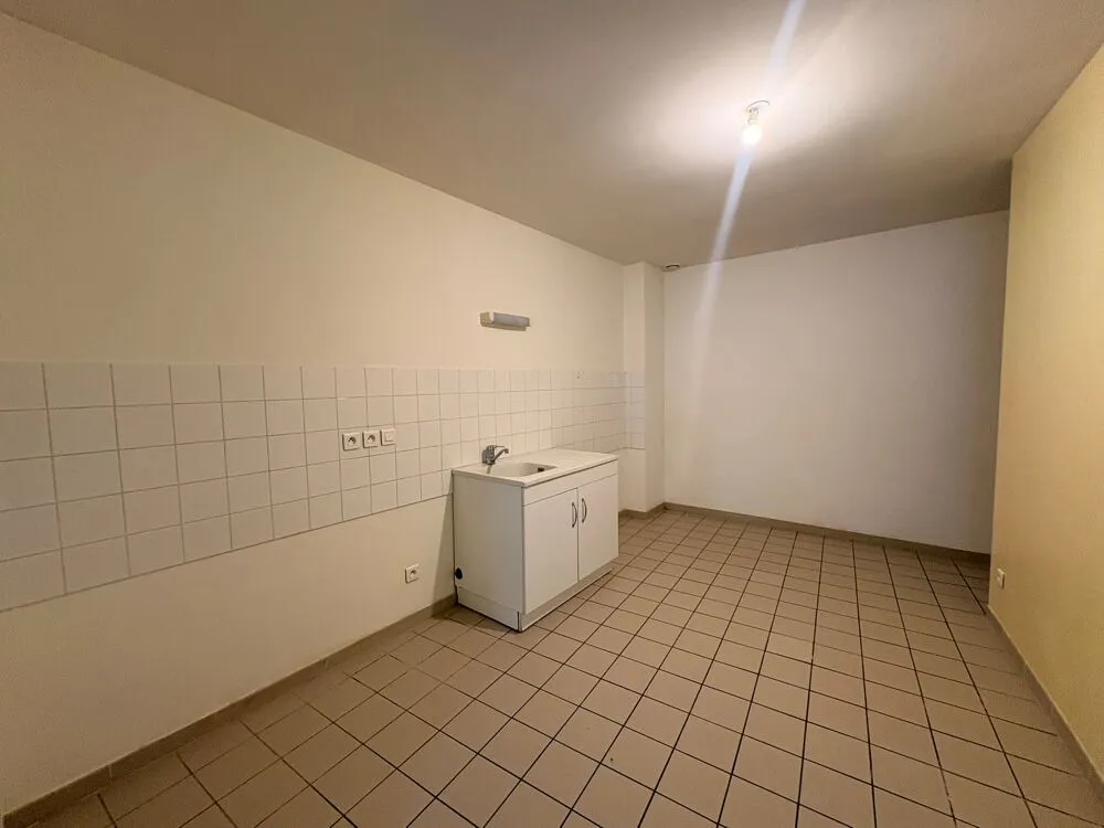 Pièces - Appartement 2 Pièces en RDC près des Commodités à Lyon