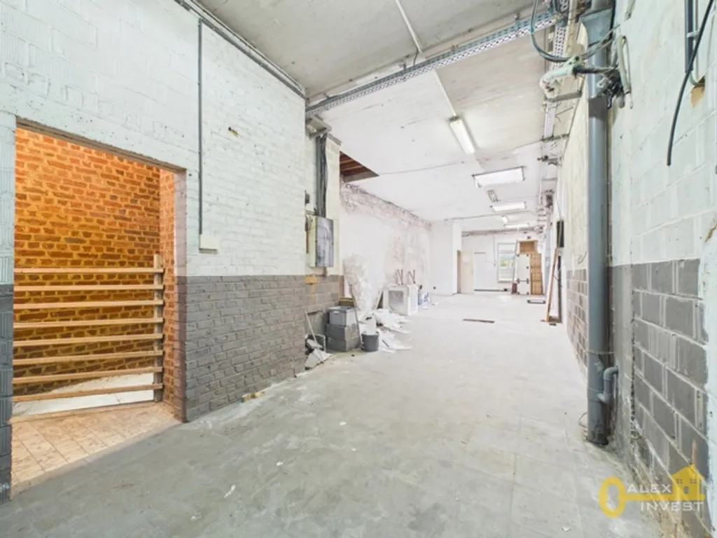 Garaaž - Mixed-Use Building with Development Potential in Belgium