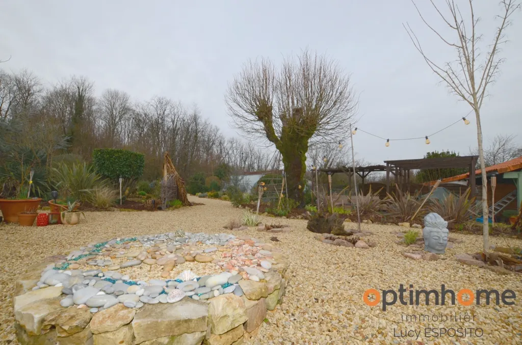 Jardin - Maison de Village Rénovée à Nieuil, Charente