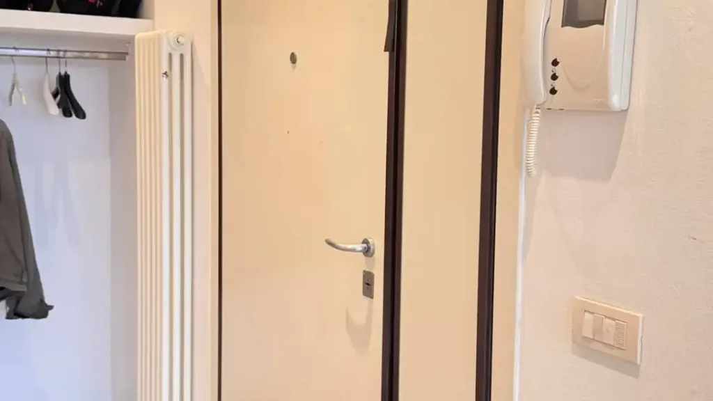 Pièces - Apartment with Balcony in Cervia