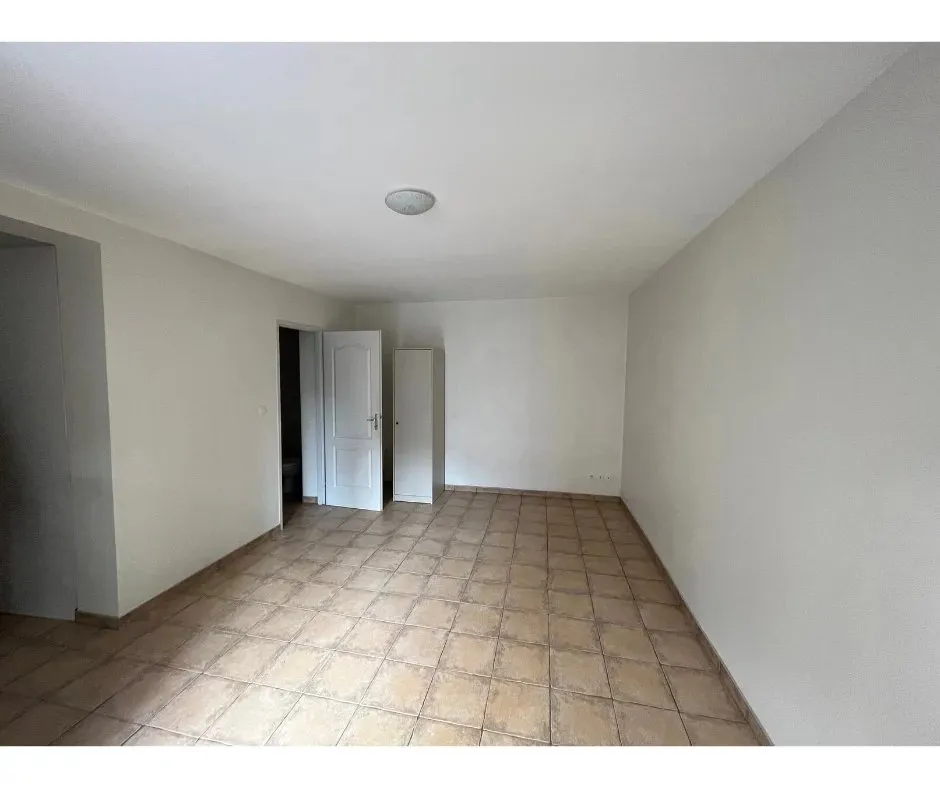 Toad - City Centre Studio with Courtyard in Toulouse